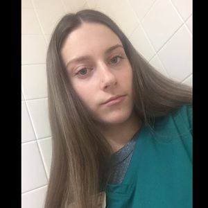 Meet your Posher, Caitlyn